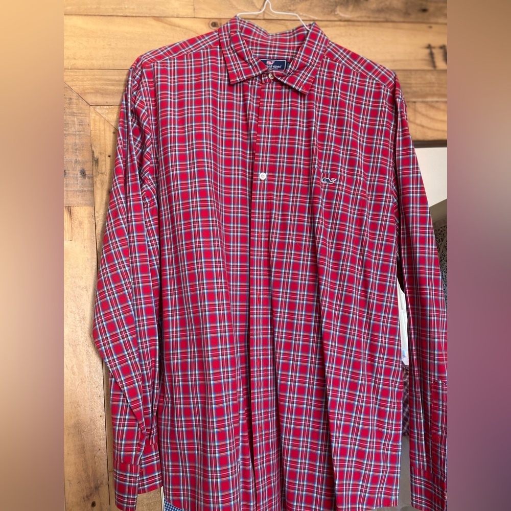 Vineyards Vines XL button down Holiday